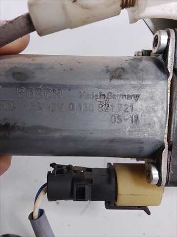 Foto 2ª: Elevalunas Eléctrico Delantero Derecho Nissan Serena 2.3 D [D/LD23 A] (1996)