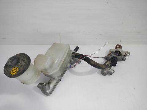 Foto 2ª: Bomba Freno Toyota Rav4 2.0 LUNA 4X4 2003 ) 150CV [1AZFE] (2000)