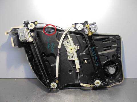 Foto 4ª: Elevalunas Eléctrico Delantero Derecho Mercedes Clase C 160 CLA 220 CDI 117.303) 177CV 130KW [651930] (2015)