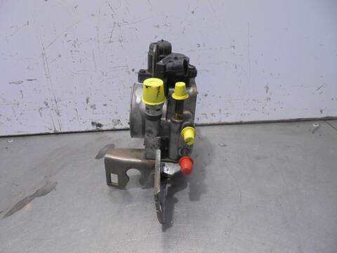 Foto 3ª: Caja Mariposa Opel Astra COMFORT BERLINA 101CV 74KW [X16XEL] (2000)