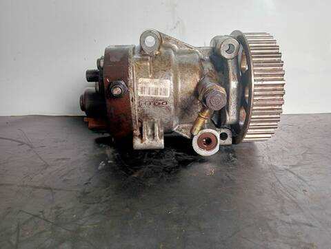 Foto 1ª: Bomba Inyeccion Renault Clio AUTHENTIQUE 1 DCI DIESEL 65CV (2001)
