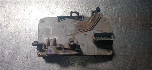 Foto 1ª: Cerradura Puerta Delantera Derecha Peugeot 206 2.0 GTI [2.0 LTR. - 100 KW 16V CAT (RFN - EW10J4)] [RFN (EW10J4)]