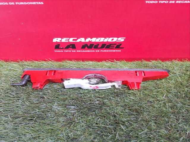 Foto 3ª: Luz Central de Freno Peugeot Partner 1.5 BLUEHDI 100 102CV 75KW FURGONETA [YH01] (2023)