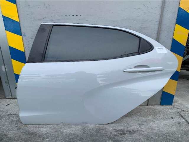 Puerta Trasera Izquierda Toyota Yaris 1.5 HIBRID 116CV 0CV