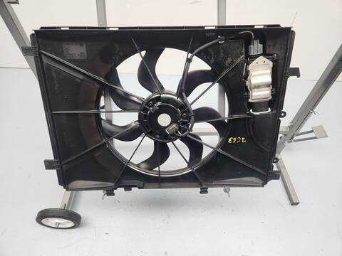 Foto 1ª: Electroventilador Mercedes Clase B 150 B 180 CDI 246.212) 109CV 80KW [K9K] (2016)