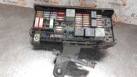 Caja Reles Fusibles Mercedes Clase R 280 R 350 CDI 4-MATIC 251.022) 224CV 165KW