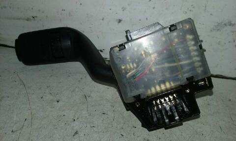 Foto 2ª: Mando Multifuncion Ford C Max 1.6 TDCI CAT 109CV 80KW FOCUS CAP) [G8DA] (2004)