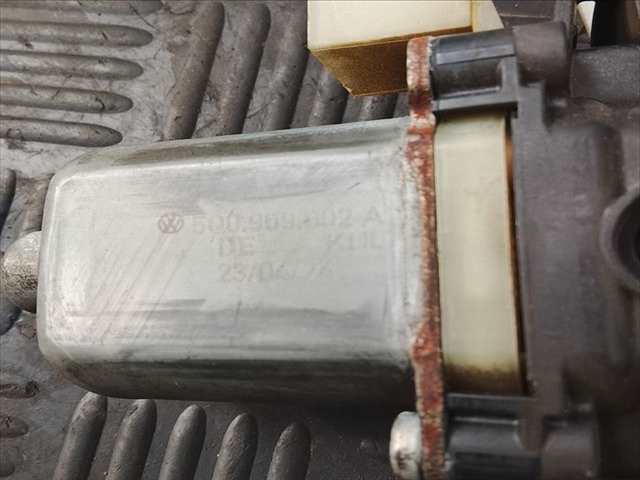 Foto 3ª: Elevalunas Eléctrico Delantero Izquierdo Volkswagen T-Roc 2.0 TDI 115CV (2024)