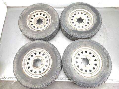 Juego LLantas Mitsubishi L200 2.5 TD 4WD K74T) 99CV 73KW