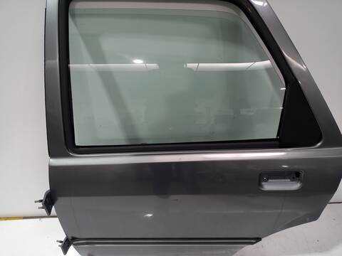 Foto 2ª: Puerta Trasera Izquierda Ford Sierra BRILLANT BERLINA 116CV 85KW [N9E] (1990)