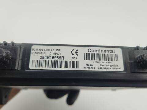 Foto 3ª: Caja Reles Fusibles Renault Scenic GRAND DYNAMIQUE 131CV 96KW [F9Q872] (2009)
