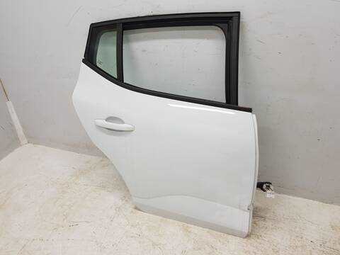 Foto 2ª: Puerta Trasera Derecha Dacia Sandero STEPWAY EXTREME GO (2022)