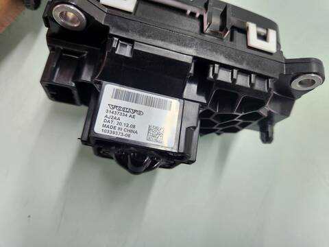 Foto 4ª: Palanca de Cambio Volvo XC 40 MOMENTUM PRO 2WD 163CV 120KW [B3154T2] (2020)