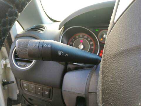 Foto 2ª: Mando Multifuncion Fiat Punto 1.4 G III EVO 77CV 57KW 199) 350A1000 (2013)