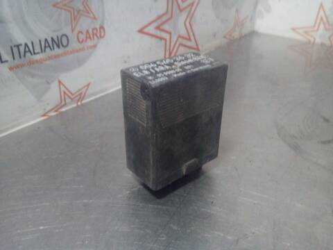 Foto 4ª: Caja Reles Fusibles Mercedes Clase E 180 BERLINA 113CV 83KW (1984)