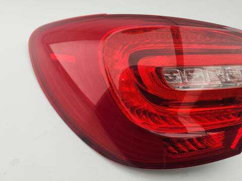 Foto 3ª: Piloto Trasero Izquierdo Mercedes Clase A 140 A 200 CDI - D 176.008) 136CV 100KW [OM 651.930] (2014)