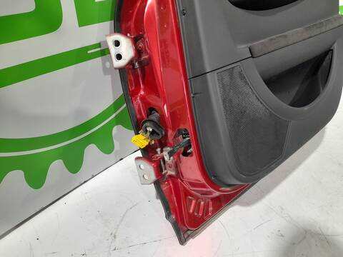 Foto 3ª: Puerta Trasera Derecha Citroen C4 1.6 16V CAT NFU - TU5JP4) 109CV 80KW [NFUTU5JP4] (2009)