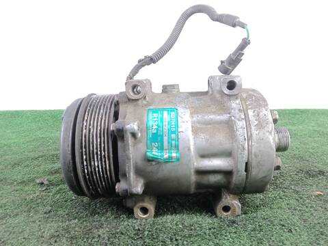 Foto 2ª: Compresor Aire Acondicionado Iveco Eurocargo 100E18 E5 130CV 177KW [F4AE3481B] (2008)