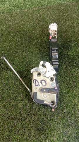 Cerradura Puerta Delantera Derecha Toyota 4 Runner 3.0 T DIESEL