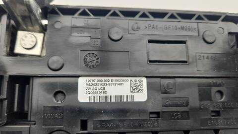 Foto 3ª: Caja Reles Fusibles Audi A1 25 TFSI 95CV 70KW [DUSB] (2025)