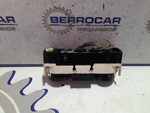 Foto 2ª: Mando Calefacción A. A. Volkswagen Polo 1.2 54CV [AWY] (2001)