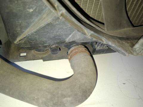 Foto 3ª: Radiador Motor Citroen C3 8HX (2003)