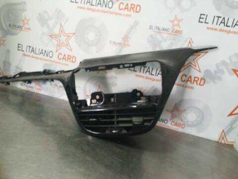 Foto 2ª: Salpicadero Peugeot 208 ACCESS 68CV 50KW [8HR01] (2013)