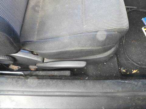 Foto 3ª: Asiento Delantero Derecho Volkswagen Golf ASZ BERLINA (2002)