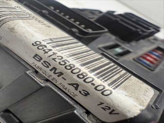 Foto 3ª: Caja Reles Fusibles Citroen C5 RHR BERLINA (2005)