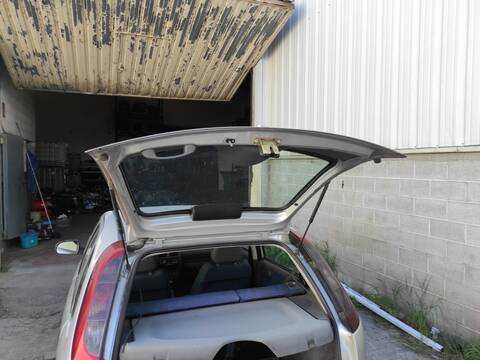 Portón Opel Corsa Z12XE