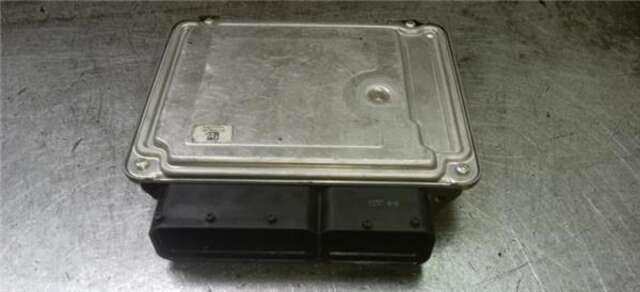 Foto 2ª: Centralita Motor ECU Volkswagen Caddy 1.9 FURG. [1.9 LTR. - 77 KW TDI] [BLS]