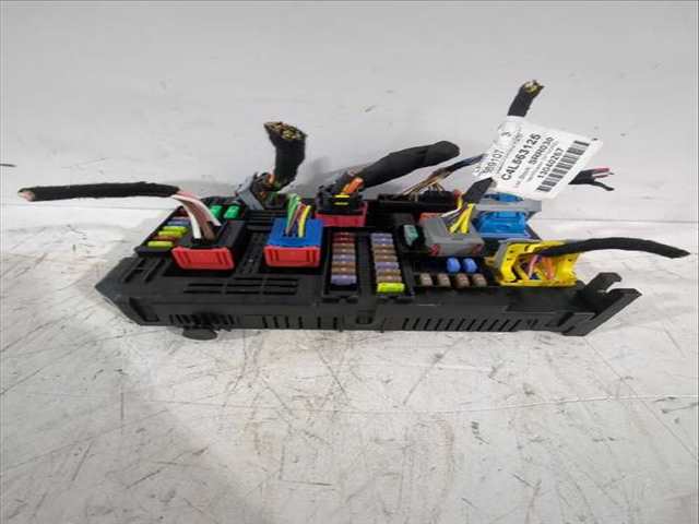 Foto 3ª: Caja Reles Fusibles Peugeot Rifter 1.5 BLUEHDI 100 102CV [YHT (DV5RCF) YHY (DV5RD)] (2018)