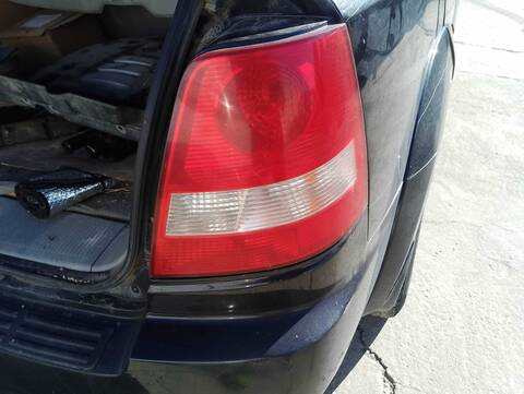 Foto 1ª: Piloto Trasero Derecho Kia Sorento 2.5 CRDI ACTIVE 170CV 125KW [D4CB] (2007)