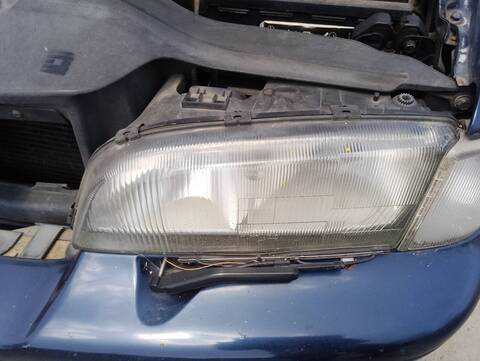 Foto 4ª: Faro Izquierdo Volvo C70 2.4 T 193CV 142KW [B5244T] (2002)