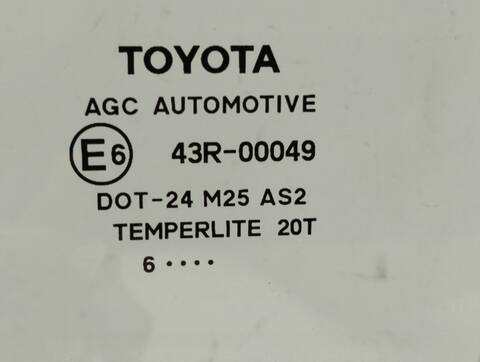 Foto 3ª: Luna Delantera Izquierda Toyota Auris HYBRID ACTIVE 99CV 73KW [2ZR] (2017)