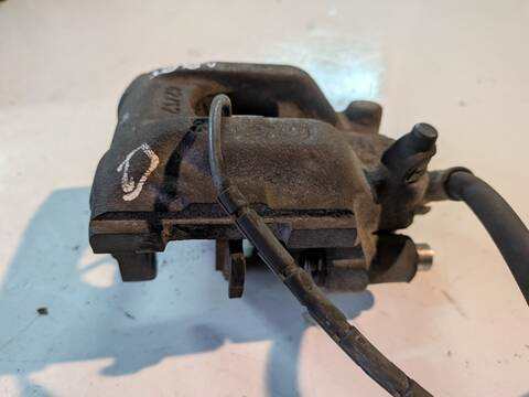 Foto 2ª: Pedal Embrague Bmw X5 3.0 D 184CV 135KW E53) 306D1 (2001)