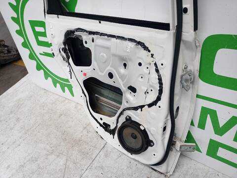 Foto 2ª: Puerta Trasera Izquierda Toyota Auris ACTIVE 116CV [8NR-FTS] (2013)