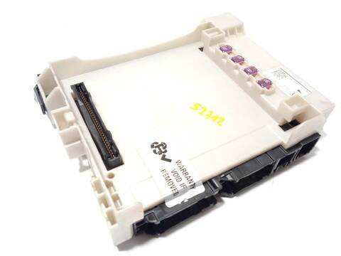 Caja Reles Fusibles Lexus ES 300H 178CV 131KW