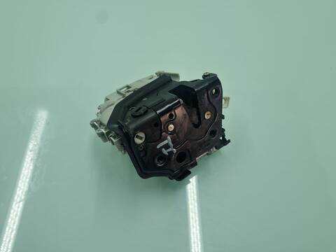 Cerradura Puerta Trasera Izquierda Audi A4 BASICO AVANT 150CV 110KW
