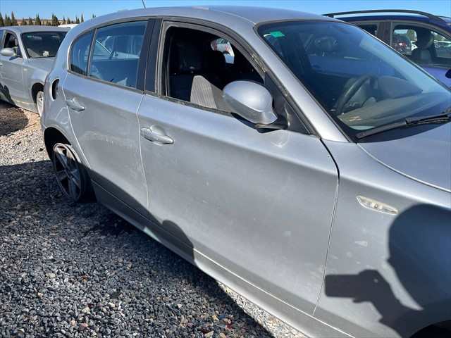 Foto 3ª: Puerta Delantera Derecha Bmw Serie 1 118 2.0 D 122cv [204D4] (2006)