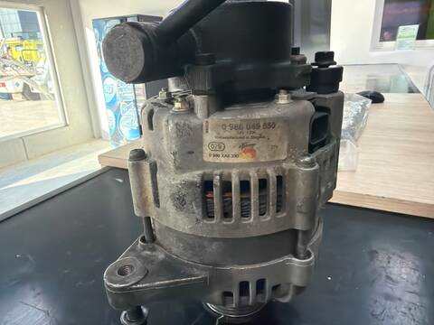 Foto 2ª: Alternador Kia Carens D4EA (2003)