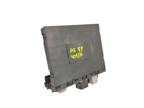 Foto 3ª: Caja Reles Fusibles Audi A3 1.9 TDI AMBIENTE 105CV (2003)