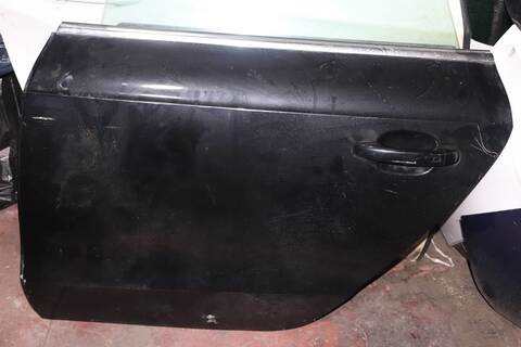 Foto 2ª: Puerta Trasera Izquierda Audi A5 2.0 TDI 125KW) 170CV (2009)
