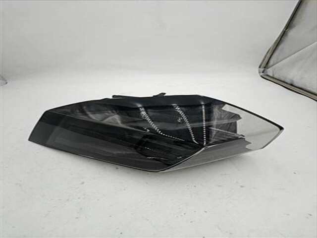 Foto 2ª: Piloto Trasero Izquierdo Peugeot 2008 1.2 ALLURE [1.2 LTR. - 74 KW PURETECH] [HNK / EB2ADTD / UE64]