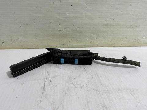 Caja Reles Fusibles Toyota Prius BASIS AUT. 78CV