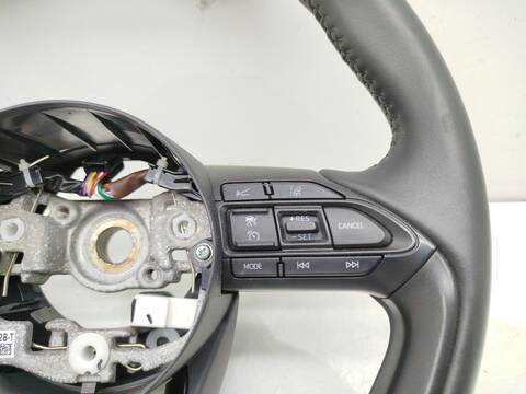 Foto 3ª: Volante Toyota Yaris 1.5 HYBRID A LAS 4 RUEDAS MXPJ15) 116CV 85KW [M15A-FXE] (2022)