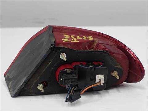 Foto 2ª: Piloto Trasero Izquierdo Alfa Romeo 166 2.4 JTD 150CV 110KW [841 C000] (2002)