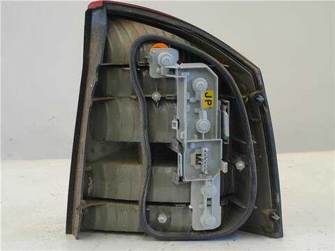 Foto 2ª: Piloto Trasero Izquierdo Opel Vectra 2.0 DTI 16V BERLINA 101CV 74KW [Y 20 DTH] (2003)
