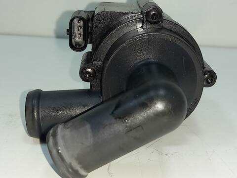 Foto 3ª: Bomba de Agua Audi A3 CBAB (2008)