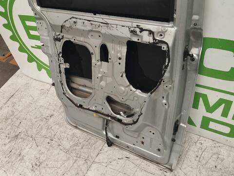 Foto 3ª: Puerta Trasera Izquierda Kia Carnival 2.9 CRDI CAT 185CV [J3] (2006)